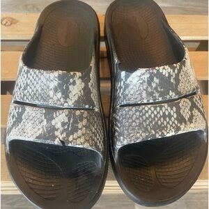 OOFOS Recovery Slide